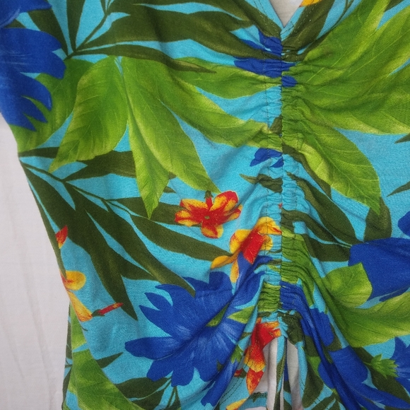Caribou NY L Aloha Blue Green Stretch Crop Top - Picture 6 of 7